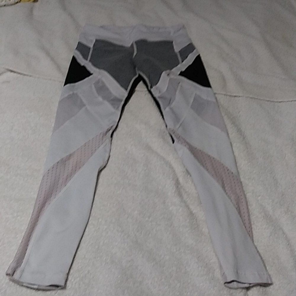 Legging VIMMIA. Color Black, White and Gray. Size S.